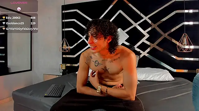 JayTaylorr Show in webcam