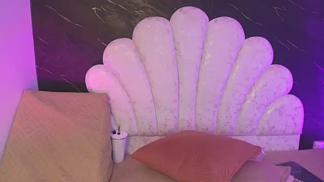 _MiaBrown_ Chat XXX in diretta
