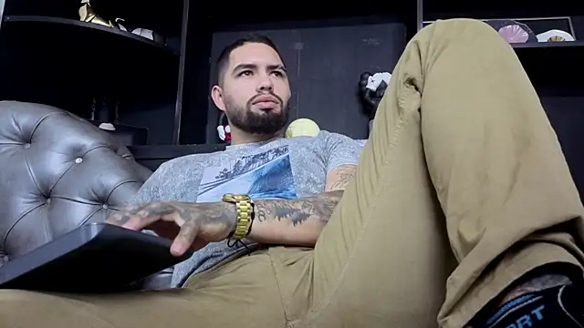 matteosantos Show in webcam