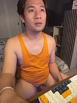 Titanryu 在線直播表演