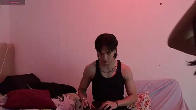 sweetauracouple Chat XXX in diretta