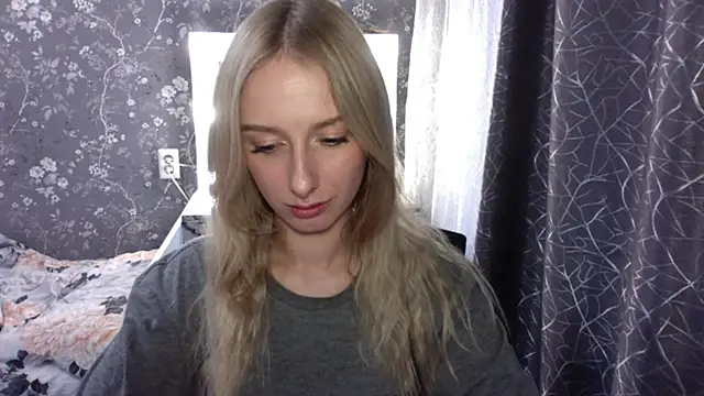 AliceTwinkle's Webcam Show
