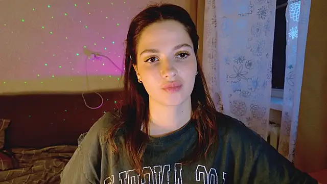 KiraVair Chat XXX live