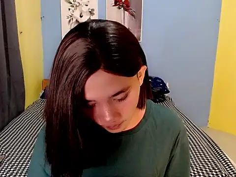 Petite_HugeCock Webcam show