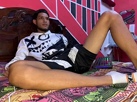 Chat +18 de tanned_boy ao vivo