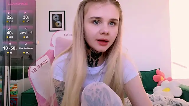 Britney_Lynch Pertunjukan Webcam
