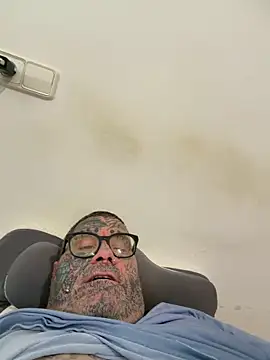 albertogg12's Webcam Show