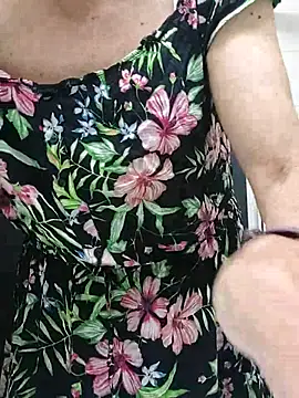 Chat +18 de Emily_de_Carla ao vivo