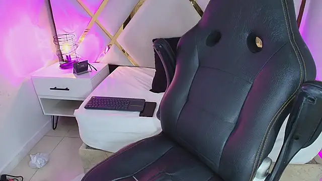 دردشة Sluttyysucker_ الجنسية المباشرة