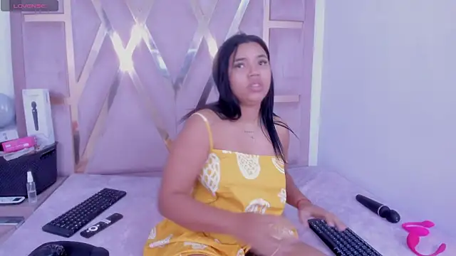Вебкам-шоу Lucy_asm