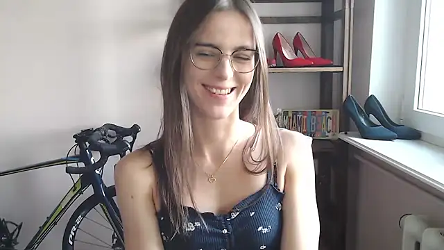 love_megi Chat XXX in diretta