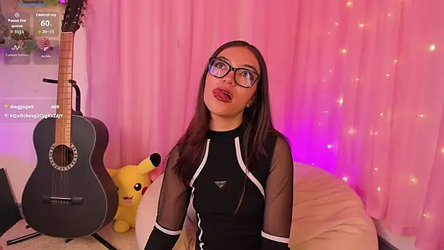 MaJo_Pretttyn Live XXX chat