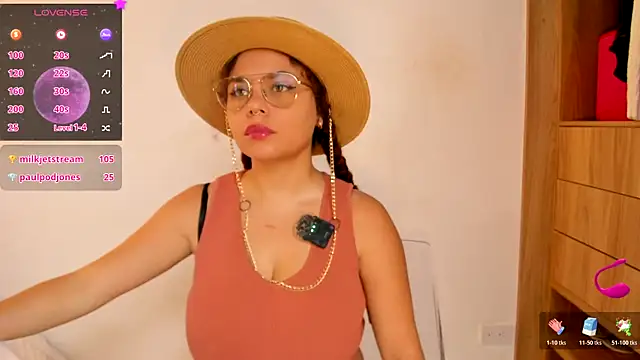 Chat XXX en directo de Bloom_Noor