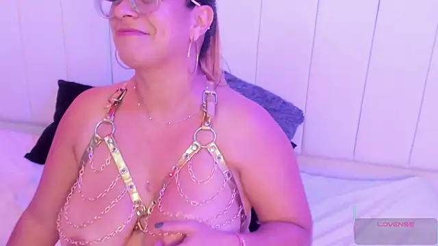 MHONIKBELUCCI 라이브 XXX 채팅
