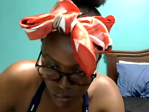 SavageAurora's Live XXX Chat