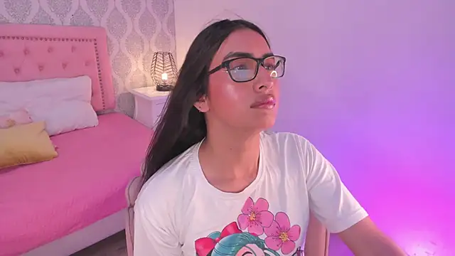 cherrylady_02's Webcam Show
