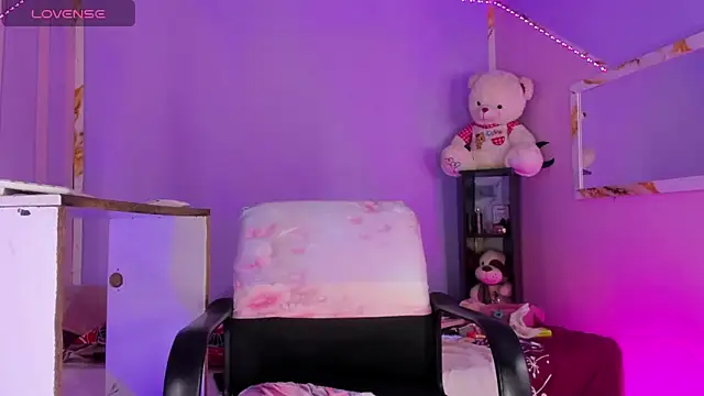 Ash-BbynightのライブXXXチャット