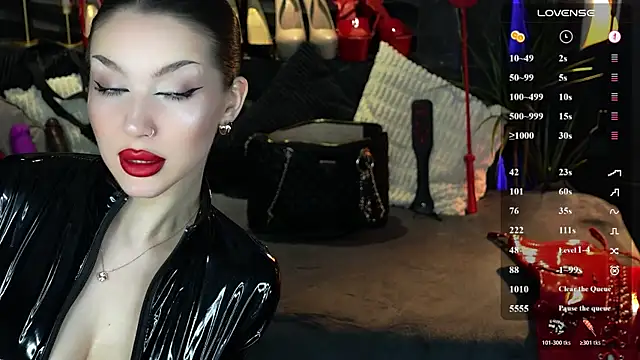 Živý XXX chat MistressDarsy