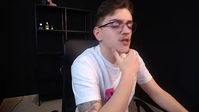 FelixStarkk Live XXX Chat