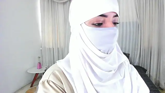 Uzra_hayed Chat XXX in diretta