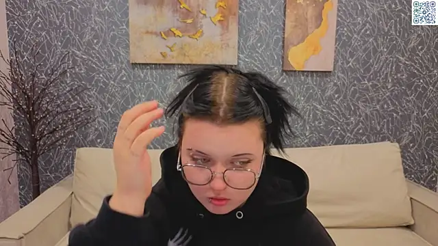 Kira_G0ld Adlı Modelin Canlı XXX Sohbeti