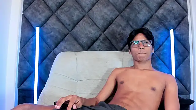 LiamKron 网络视讯表演