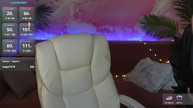 XXX chat uživo modela OliviaMoore_