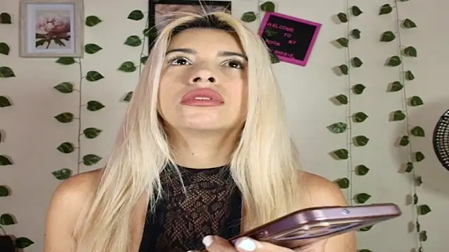Barbiie_98 – Live XXX-chat