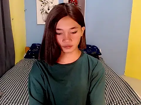 Petite_HugeCock Pertunjukan Webcam