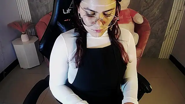 Scarlett_jhonson_ch 现场XXX聊天