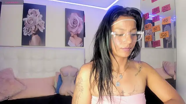 SamathaMay Chat XXX live