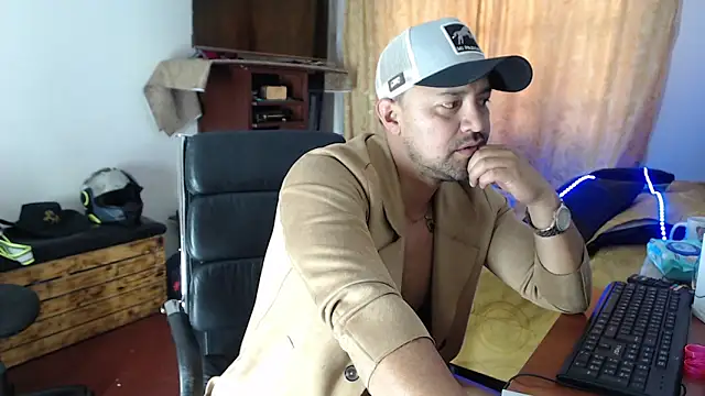 AlejoMoretti's Webcam Show