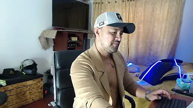 AlejoMoretti Chat XXX live