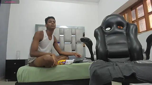Chat XXX en directo de khris__evans