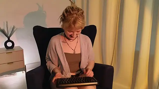 PandoLove's Live XXX Chat
