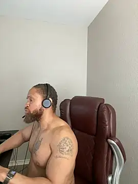 Fathero1time's Live XXX Chat