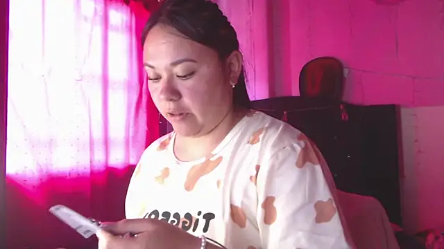 NikkiRous_'s Live XXX Chat