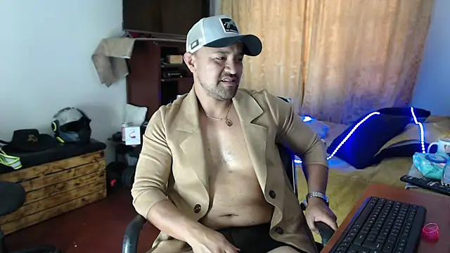 AlejoMoretti – Naživo XXX chat