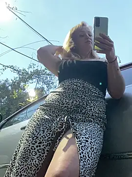 XXX chat uživo modela Lady__Maria