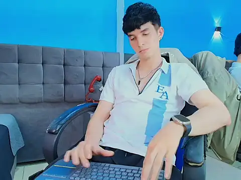 Jheampiiero Pertunjukan Webcam