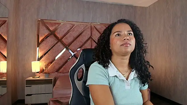 Онлайн чат XXX TamaraaHoney