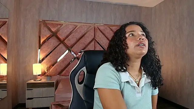 Вебкам-шоу TamaraaHoney