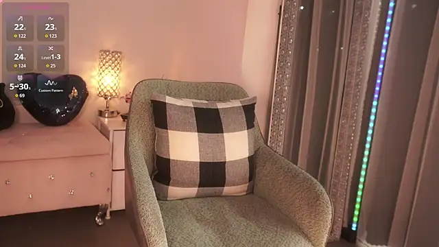 Mysticxkitty Show in webcam