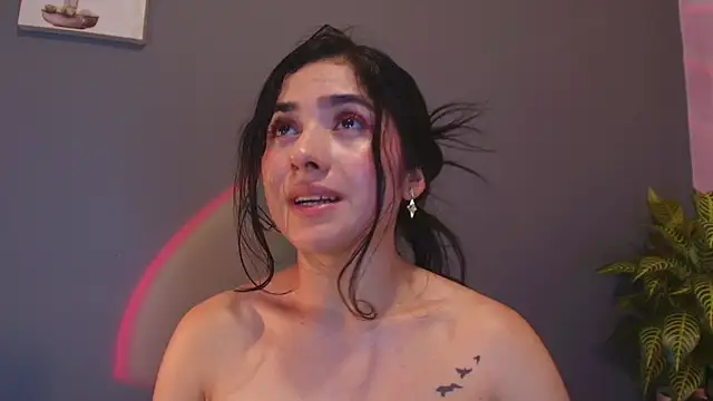 Chat XXX ao vivo de adara_johnson__