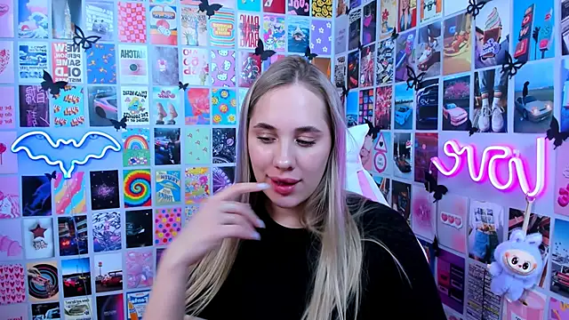 Živý XXX chat MiaMilas