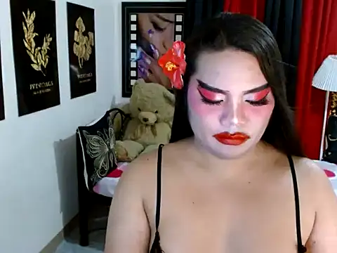 TSbrianaHugeCock's Webcam Show