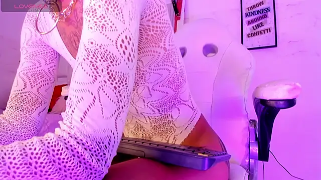 XXX chat uživo modela LiilithNyx