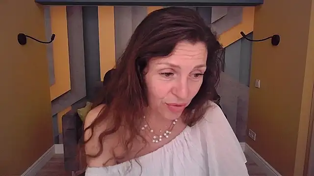 EllaLong Chat XXX in diretta