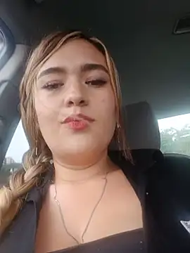 Chat +18 de miss_berlyn ao vivo
