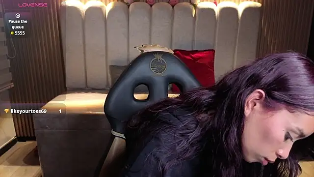 _Mia_Evans_1's Live XXX Chat